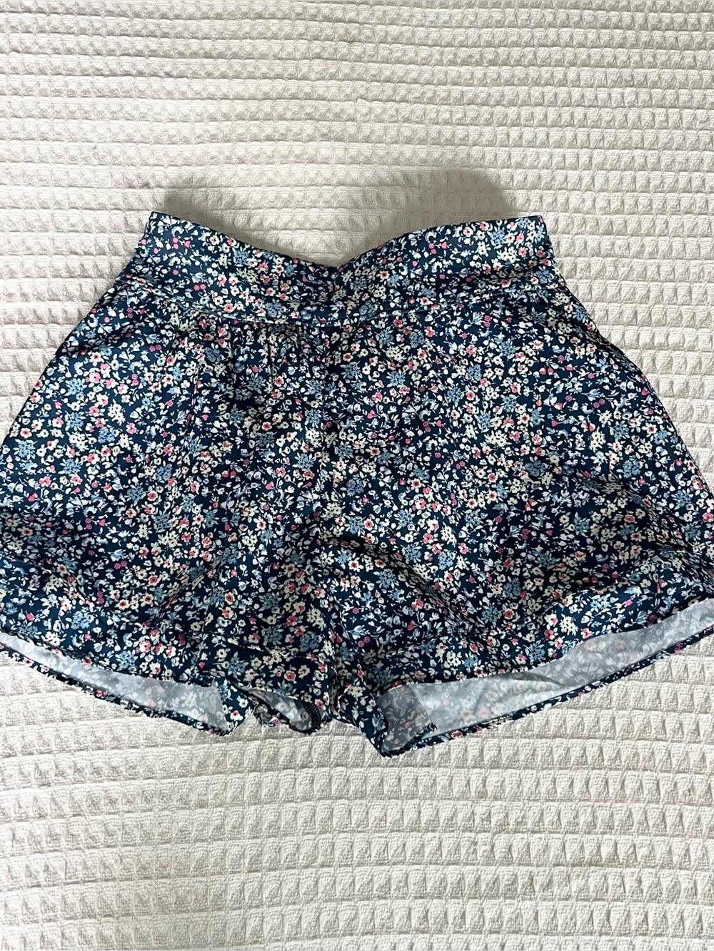 Abercrombie kids blue floral active shorts 15/16 NWT